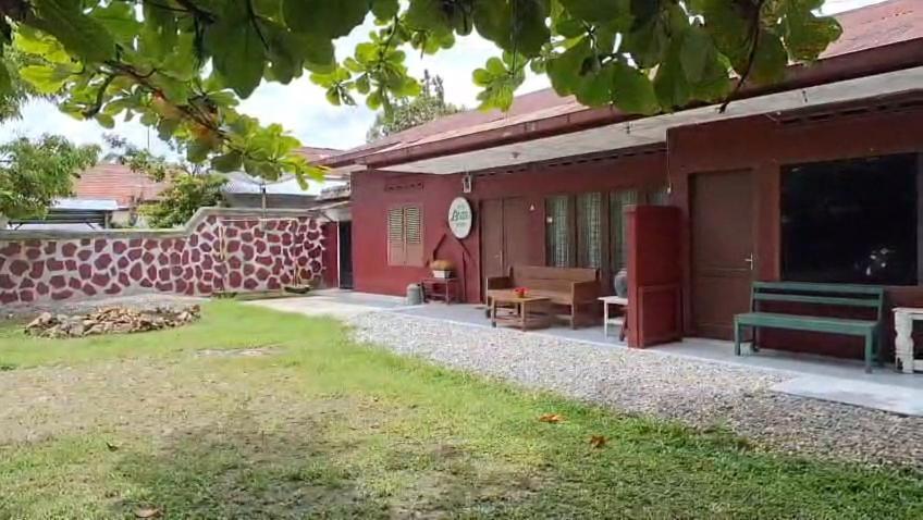 Brussels Homestay Balige Exterior foto